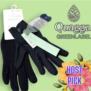 🎉HP🎉NWT QUAGGA Sustainably Made Women’s Gloves in Black. Measurements in photo